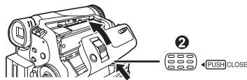PANASONIC PVGS31 - Inserting a Cassette - 4