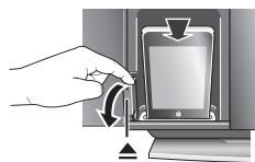 PANASONIC SCHC35EP - Inserting/Removing an iPod/ iPhone - 2