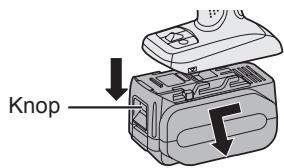 PANASONIC EY-7442 - Bevestigen en verwijderen van de accu - 2