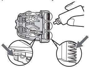 PANASONIC ER-GP22 - Remoção da lâmina - 4