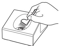 PANASONIC ER-GP80 - Nettoyage du socle de recharge - 1