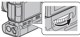 PANASONIC DMW-BGG1PP - Mounting on and removing from the digital camera - 3