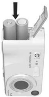 HP PHOTOSMART M415 - Installation des piles - 1