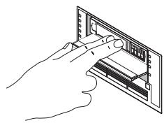HP SURESTORE DLT 40 TAPE DRIVE - Attention - 2