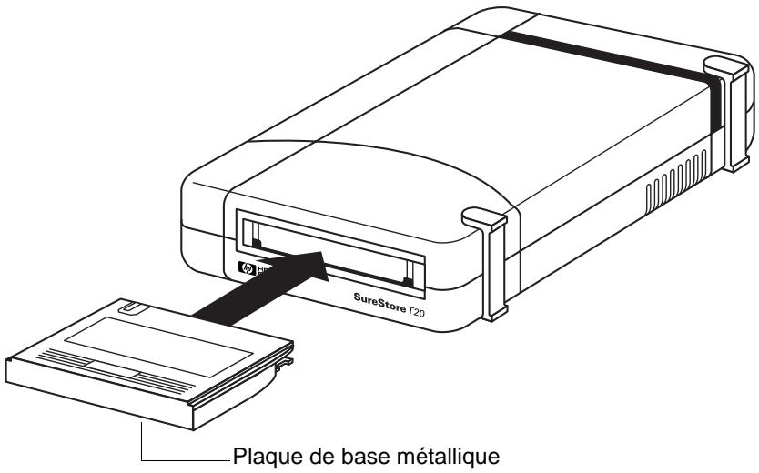 HP SURESTORE T20 TAPE DRIVE - Pour insérer une cartouche de bande dans le lecteur : - 1