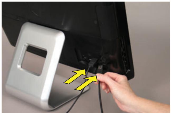 HP PAVILION ALL-IN-ONE MS228 - Installing a New Memory Card - 7