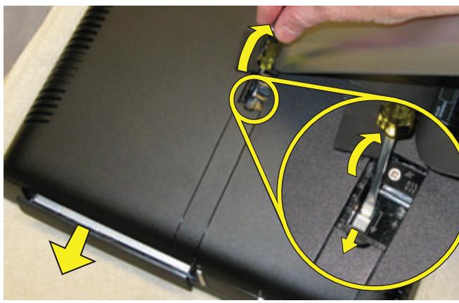 HP PAVILION ALL-IN-ONE MS228 - Removing the CD/DVD Drive - 3