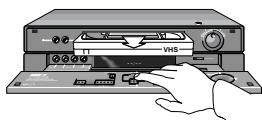 THOMSON VPH7090 - Regarder une cassette - 1