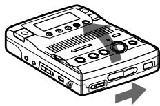 SONY MZ-B100 - Insert a recordable MD. - 1