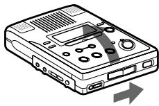 SONY MZ-B50 - Inserte un MD. - 1