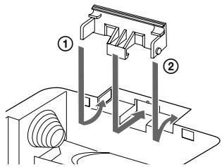 SONY MZ-B50 - La tapa del compartimento de las pilas - 1