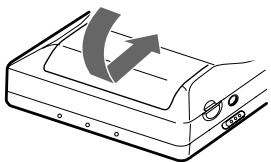 SONY MZ-N707 - Insert the rechargeable battery. - 3