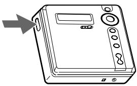 SONY MZ-N707 - Insert an MD. - 1