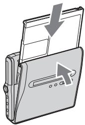 SONY MZ-NH1 - Insert a recorded disc. - 2