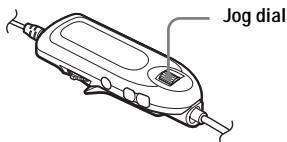 SONY MZ-NH1 - Adjusting the recording level manually - 2