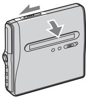 SONY MZ-NH1 - Insert a recorded disc. - 1