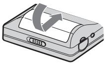 SONY MZ-NH600 - Insert an alkaline dry battery. - 3