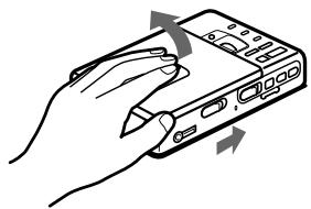 SONY MZ-R30 - Inserte un MD. - 1