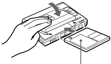 SONY MZ-R50 - Introduza um MD "gravável". - 2