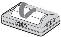 SONY MZ-RH710 - Insert an alkaline dry battery. - 3