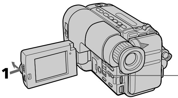 SONY CCD-TRV33 - Using the STEADY SHOT function - 1