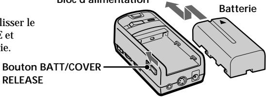 SONY PLM-A35 - Installez la batterie sur le bloc d'alimentation. - 1