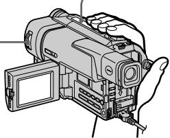 SONY CCD-TRV48E - Monitoring the playback picture on the LCD screen (p. 34) - 3
