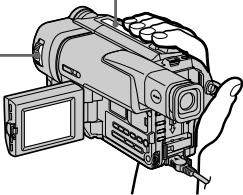 SONY CCD-TRV48E - Нажмите кнопку ▶ для начала воспроизведения. - 2