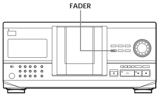 SONY CDP-CX220 - Fondu enchâné d'entrée ou de sortie (CDP-CX240 uniquement) - 1