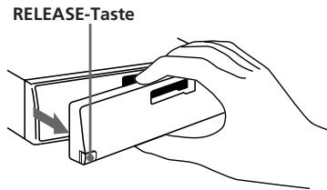 SONY XR-3501MK2 - Abnehmen der Frontplatte - 1