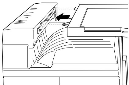 EPSON EPL-N4000+ - Connexion de l'Unité de finition/agrafeuse - 5