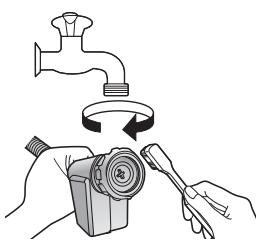 PANASONIC NA140VG4WFR - Nettoyage du filtre d'alimentation en eau - 2