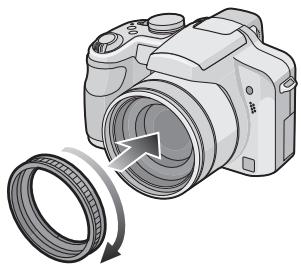 PANASONIC LUMIX DMC-FZ28 - Attachez solidement l'adaptateur du parasoleil de façon à ce qu'il aille jusqu'àu bout dans le barillet d'objectif. - 1