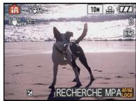 PANASONIC LUMIX DMC-FZ28 - Amenez le sujet dans le collmateur MPA, et appuyez sur [AF/AE LOCK] pour verrouiller le sujet. - 1