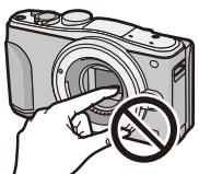 PANASONIC DMCGF6EF - Lijn de pasmarkeringen voor de lens  uit en draai de lens verrolgens in de richting van de pijl tot de klik gezhoord worden. - 4