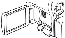 PANASONIC NV-GS17 - Insertion/retrait d'une carte - 1