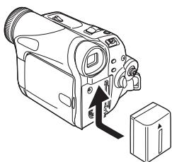 PANASONIC NV-GS21EK - De accu plaatsen - 1
