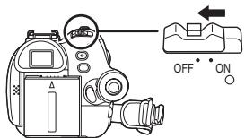 PANASONIC NV-GS230EF - Schuif de [OFF/ON]-schakelaar op [OFF]. - 1