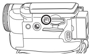 PANASONIC NV-GS280 - Een kaart plaatsen/verwijderen - 4