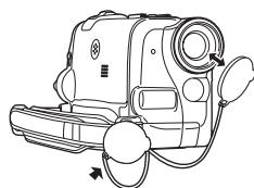 PANASONIC PV-GS33PP - Attaching the Lens Cap - 3