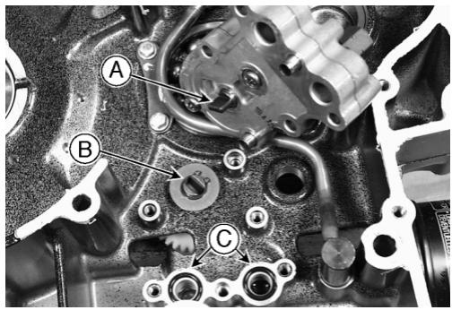 KAWASAKI VN1500 MEAN STREAK - Anziehmoment – Sicherheitsventil: 15 Nm (1,5 mkp) - 1