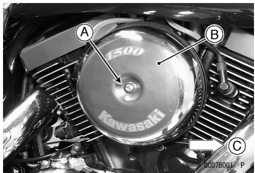 KAWASAKI VN1500 MEAN STREAK - Einbau des rechten Luftfiltergehäuses - 1