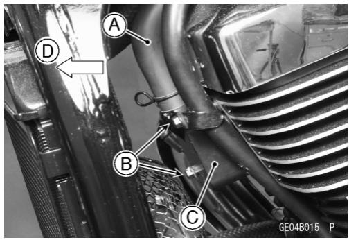 KAWASAKI VN1500 MEAN STREAK - Ausbau des Luftansaugventils - 2