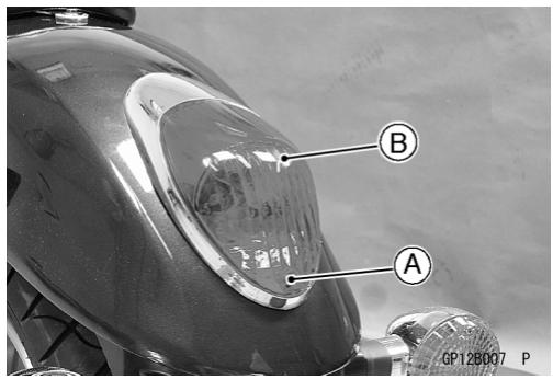 KAWASAKI VN1500 MEAN STREAK - Auswechseln von Rück-/Bremslichtlampen - 1