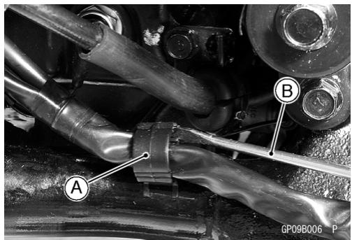 KAWASAKI VULCAN 1500 MEAN STREAK - Ausbau des Reglers/Gleichrichters - 2