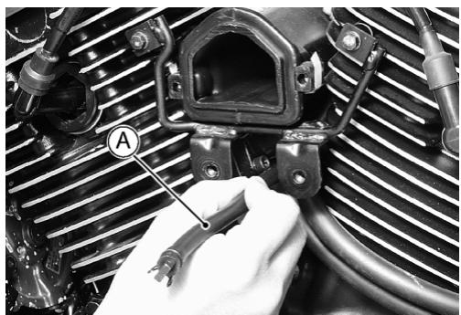 KAWASAKI VULCAN 1500 MEAN STREAK - Einbau des rechten Luftfiltergehäuses - 5