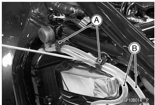 KAWASAKI VULCAN 1500 MEAN STREAK - Ausbau der Zündspulen - 1