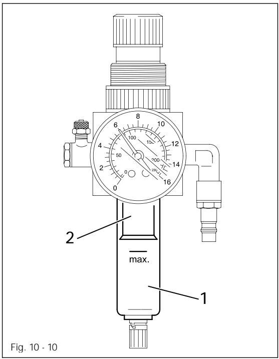 PFAFF 335 - Purge / nettoyage du réservoir d'eau du conditionneur d'air comprimé - 1