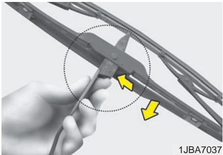 KIA OPTIMA HYBRIDE 2011 - MISE EN GARDE - 1