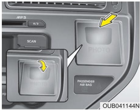 KIA RIO 2011 - Accoudoir coulissant (si équipé) - 1